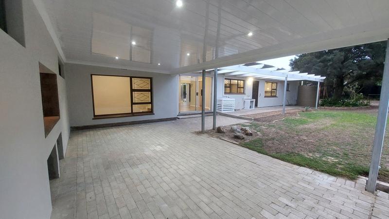 To Let 3 Bedroom Property for Rent in Schoongezicht Western Cape